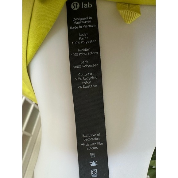 LULULEMON LAB Waterproof Shell Women's Size 12 Yellow Serpentine $248 Jacket - Picture 8 of 12